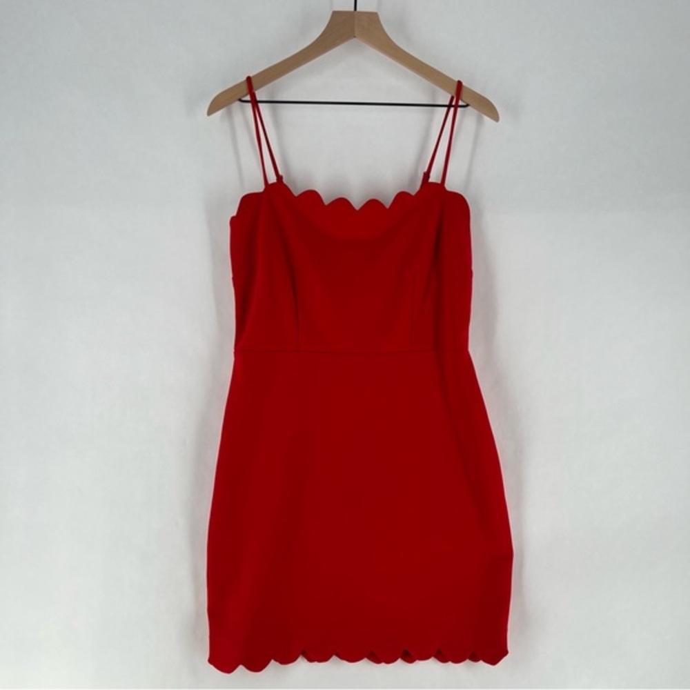 B. Darlin Red Stretch Crepe‎ Scallop Edge Spaghetti Strap Fitted Mini Dress